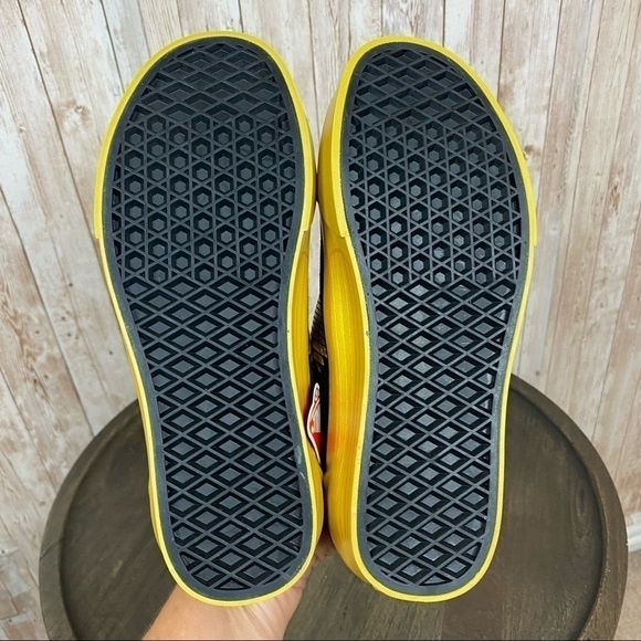 Vans Harry Potter Old Skool Goldensnitch Limited Edition Sneakers Size 6 Women - Picture 9 of 13